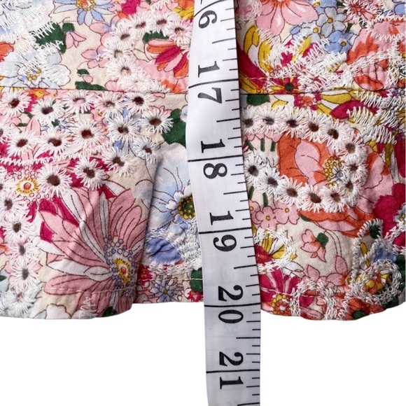 Solitaire Eyelet Floral Cap Ruffle Sleeve and Ruffle Hem - Picture 12 of 14